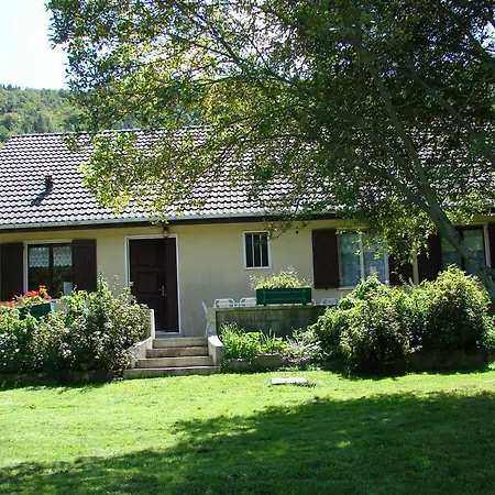 Du Bac Chambon-sur-Lac